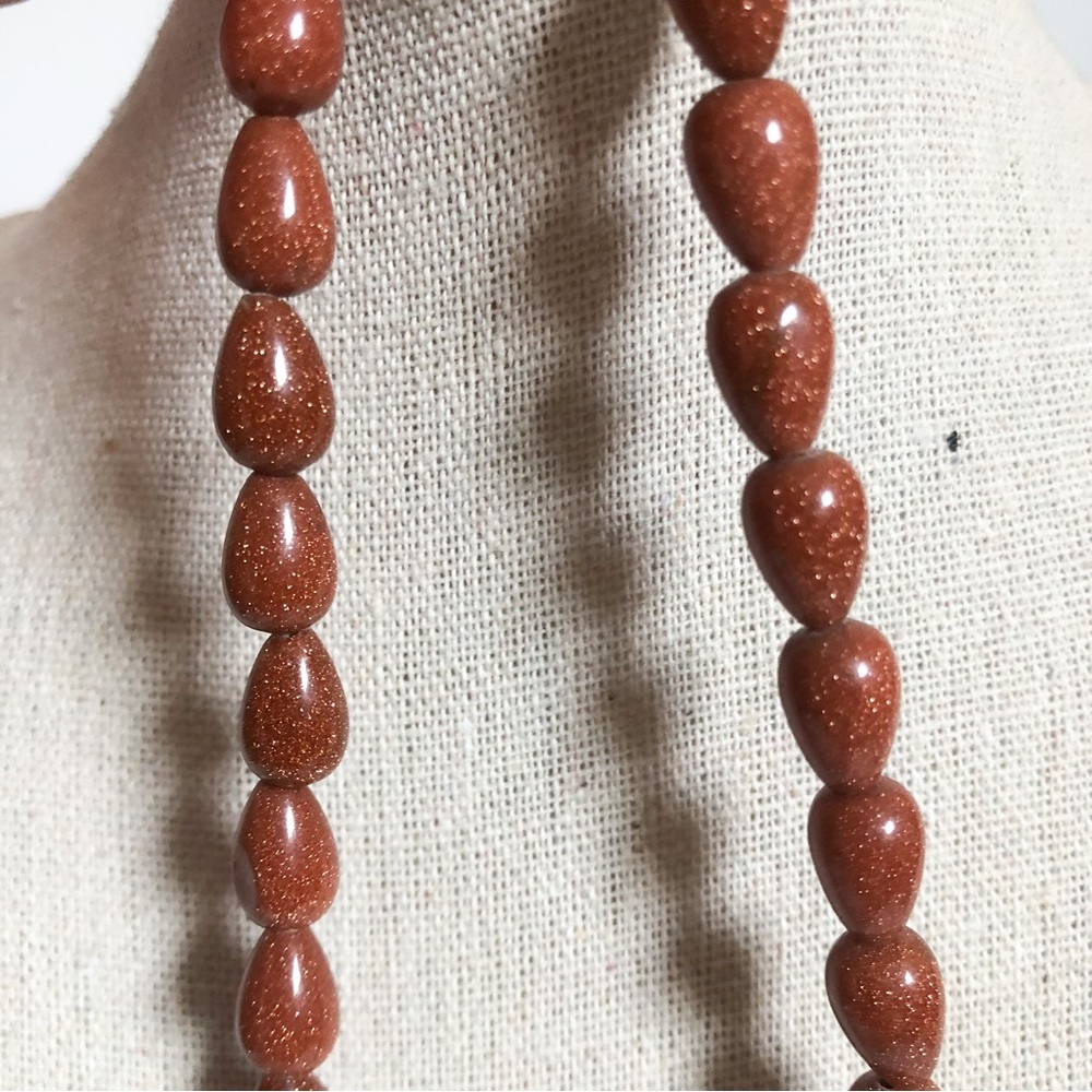Gorgeous vintage polished goldstone/sunstone teardrop choker necklace boho